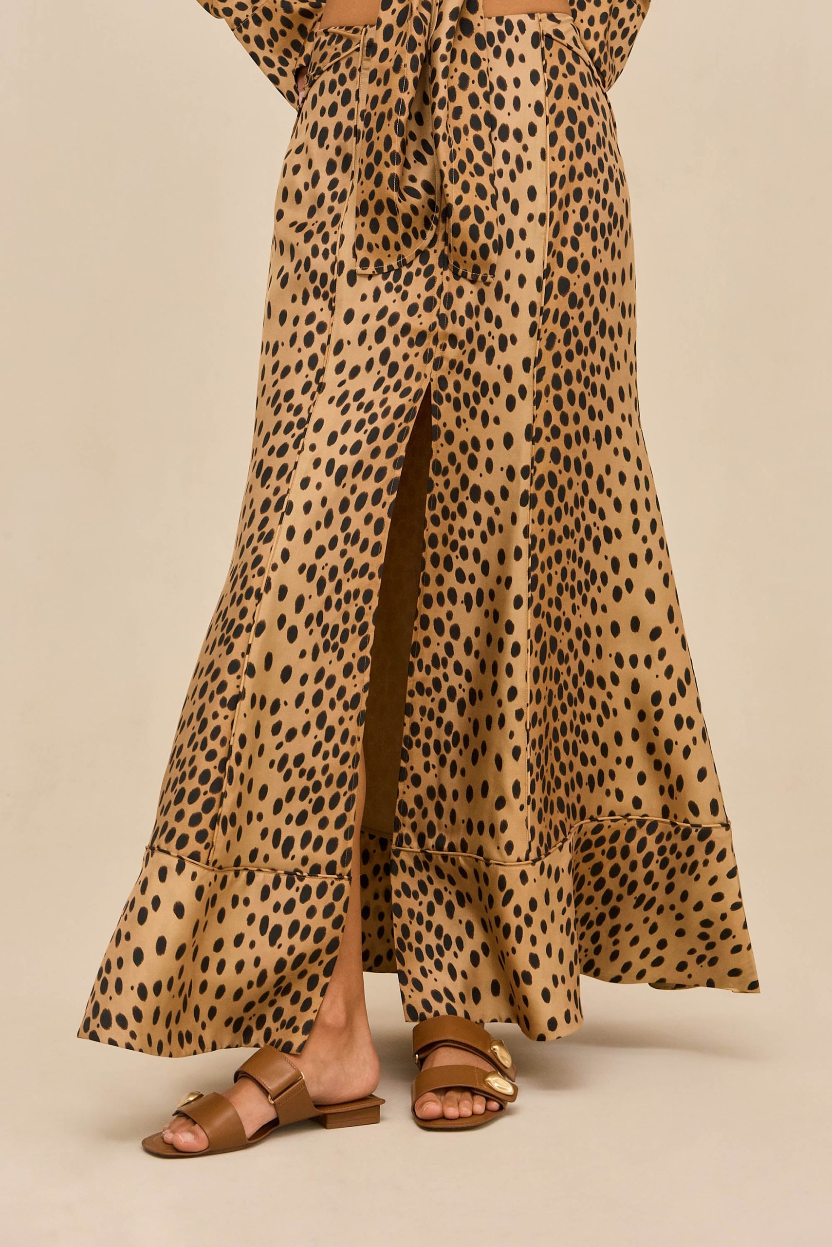 251117_DR_CG_PF26_LB_10_KATE_TOP_SPENCER_SKIRT_CHEETAH_0036_WEBBED-scaled