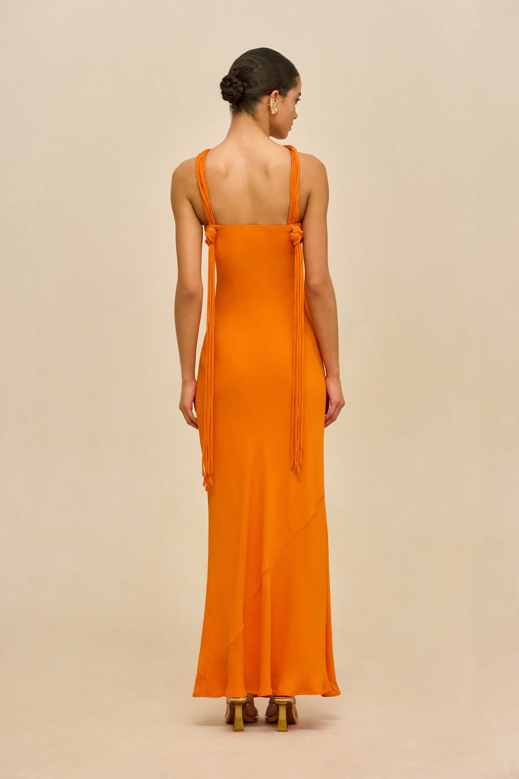 260120_DR_CG_SP_HS26_RESHT_27_PHOEBE_GOWN_ORG_0052_WEBBED-scaled