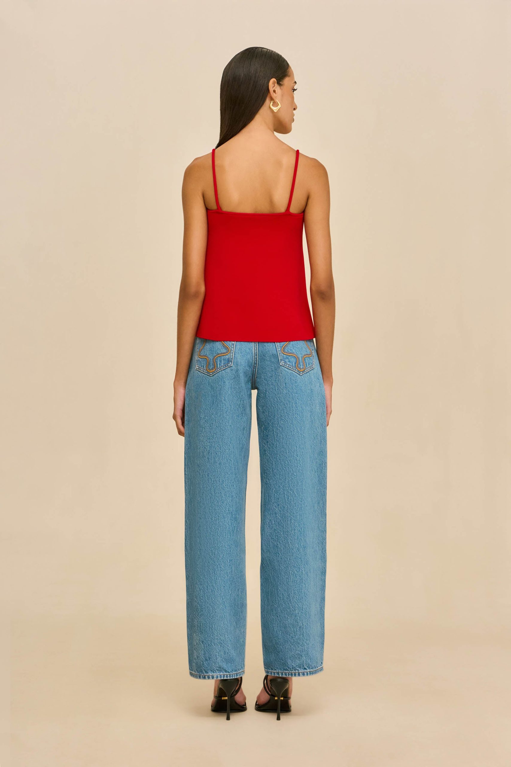 260121_DR_CG_SP_HS26_RESHT_108_LENNON_TOP_RED_ROSELLA_PANT_BLU_0027_WEBBED-scaled