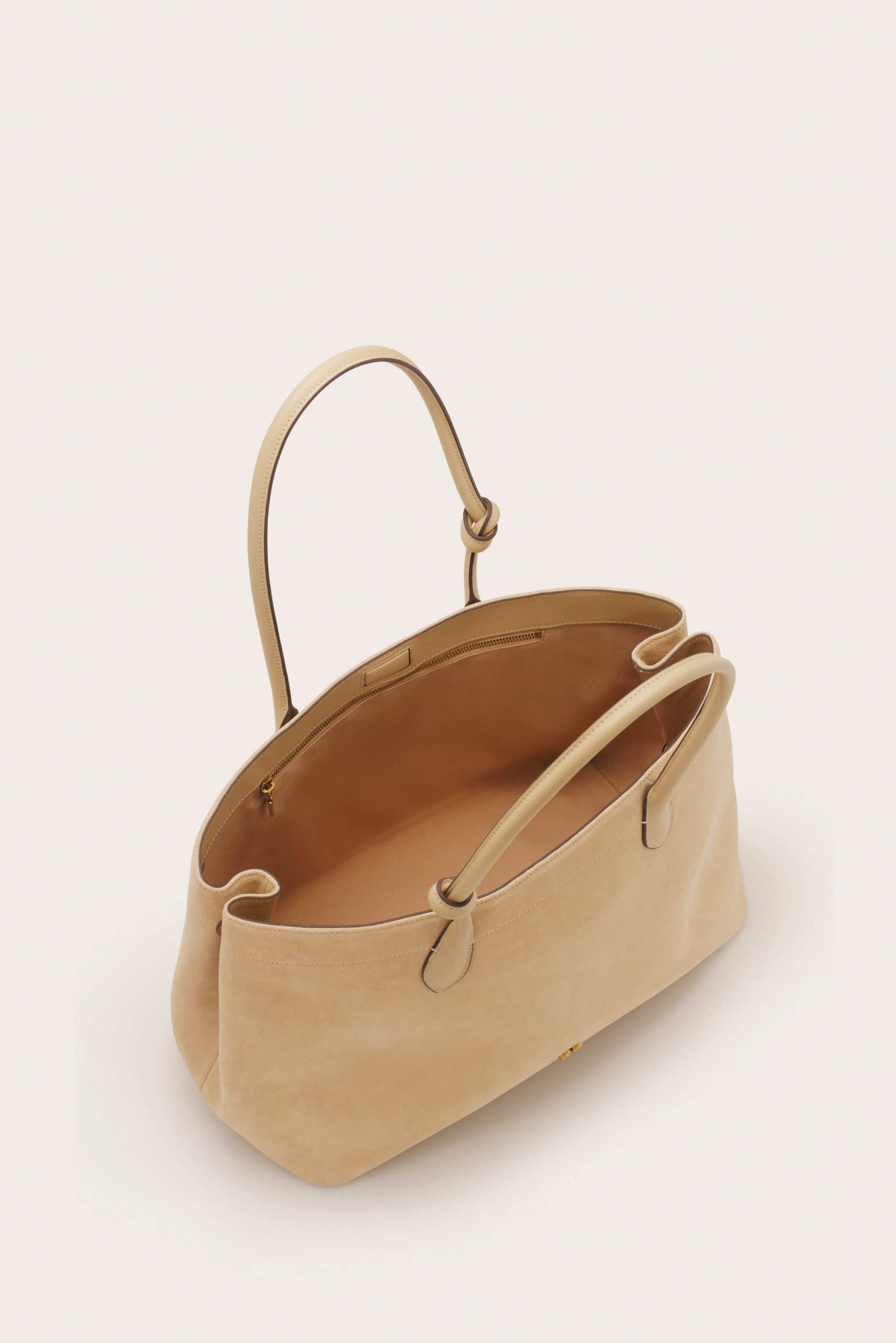 ARIELLATOTE_SND_260311_Cult-Gaia_Product-Mix_17606_WEBBED-scaled