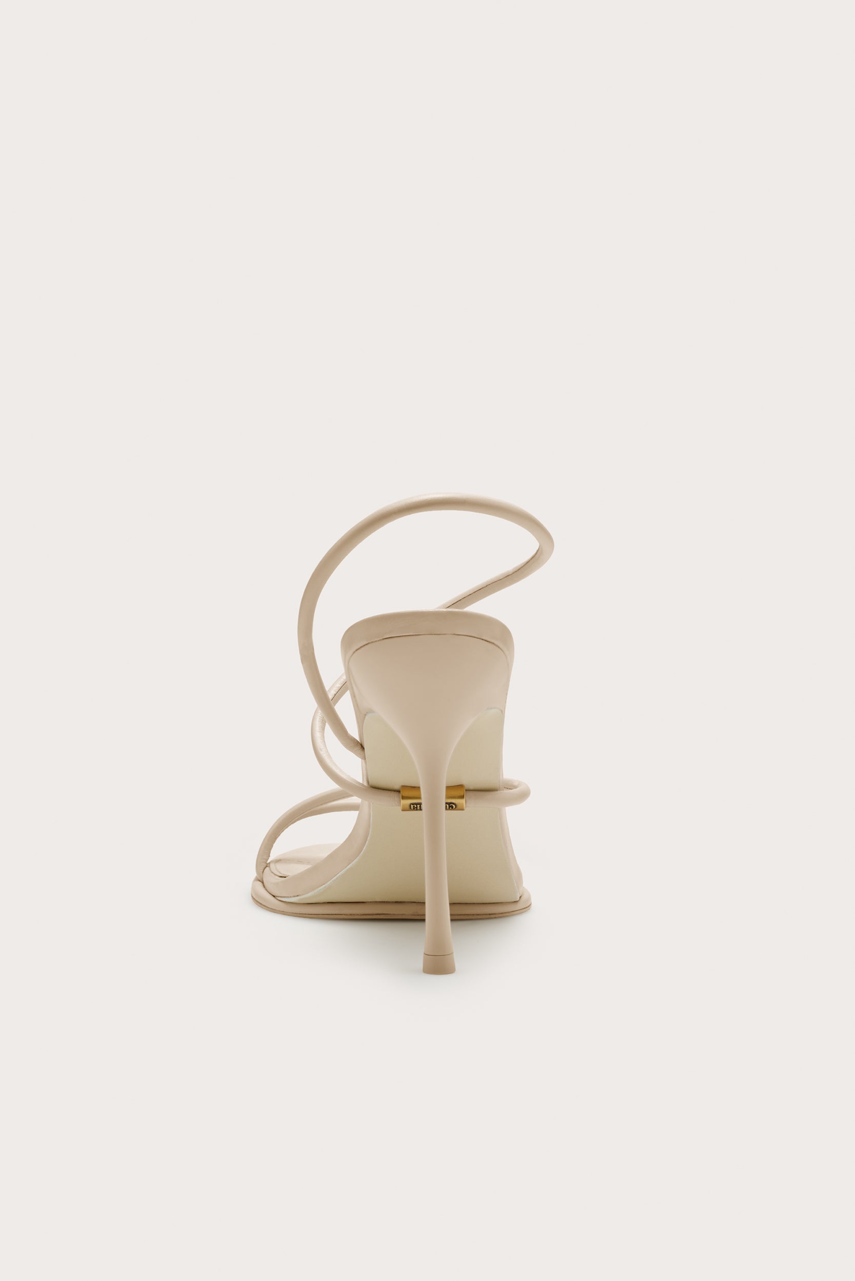 CANDACESANDAL_SM_260108_Cult-Gaia_Product13448_WEBBED_26b9351b-6fce-452b-89d2-141503d3bc08