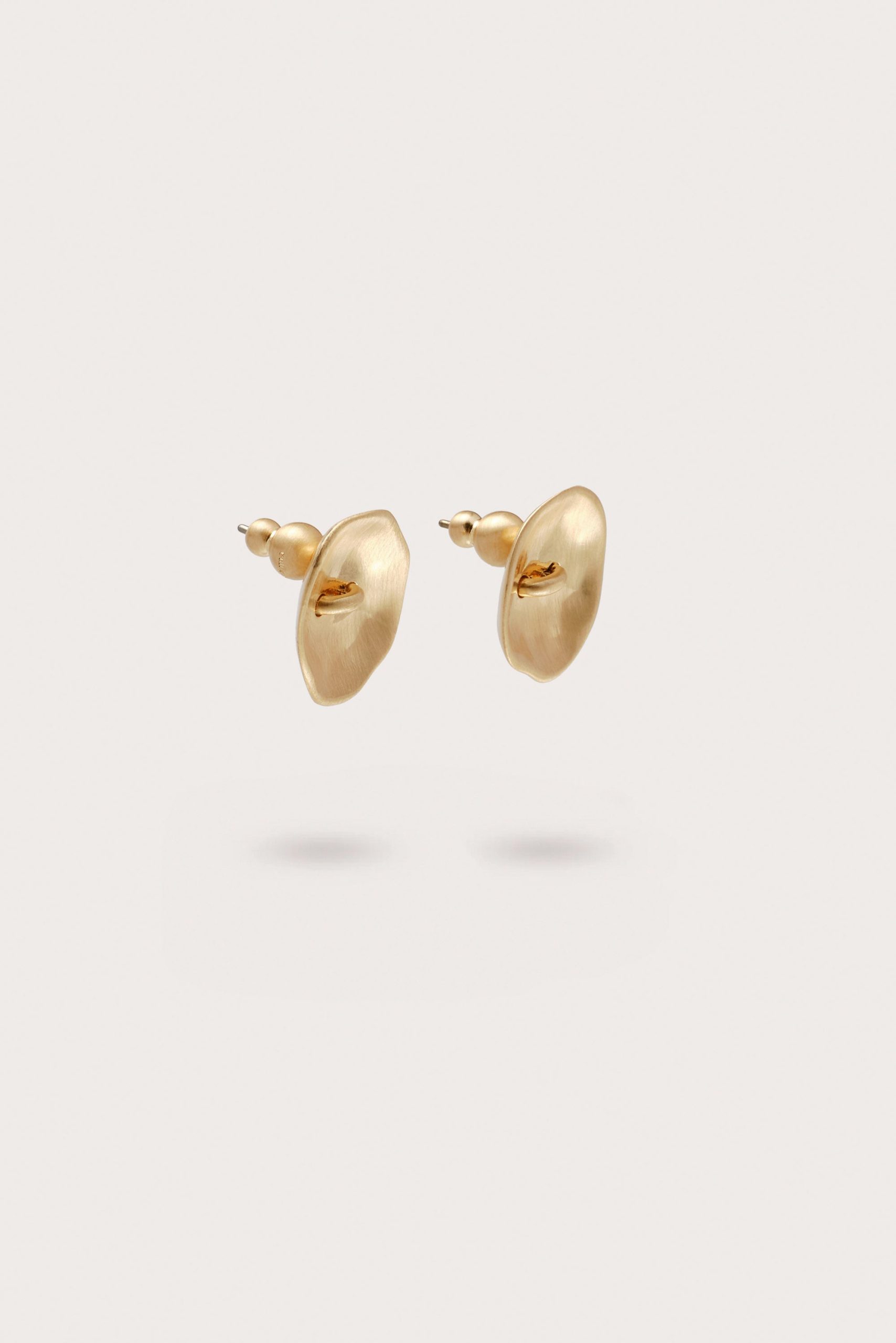 IZARAEARRING_BB_250924_CultGaia__R26-AX__10967_WEBBED-scaled