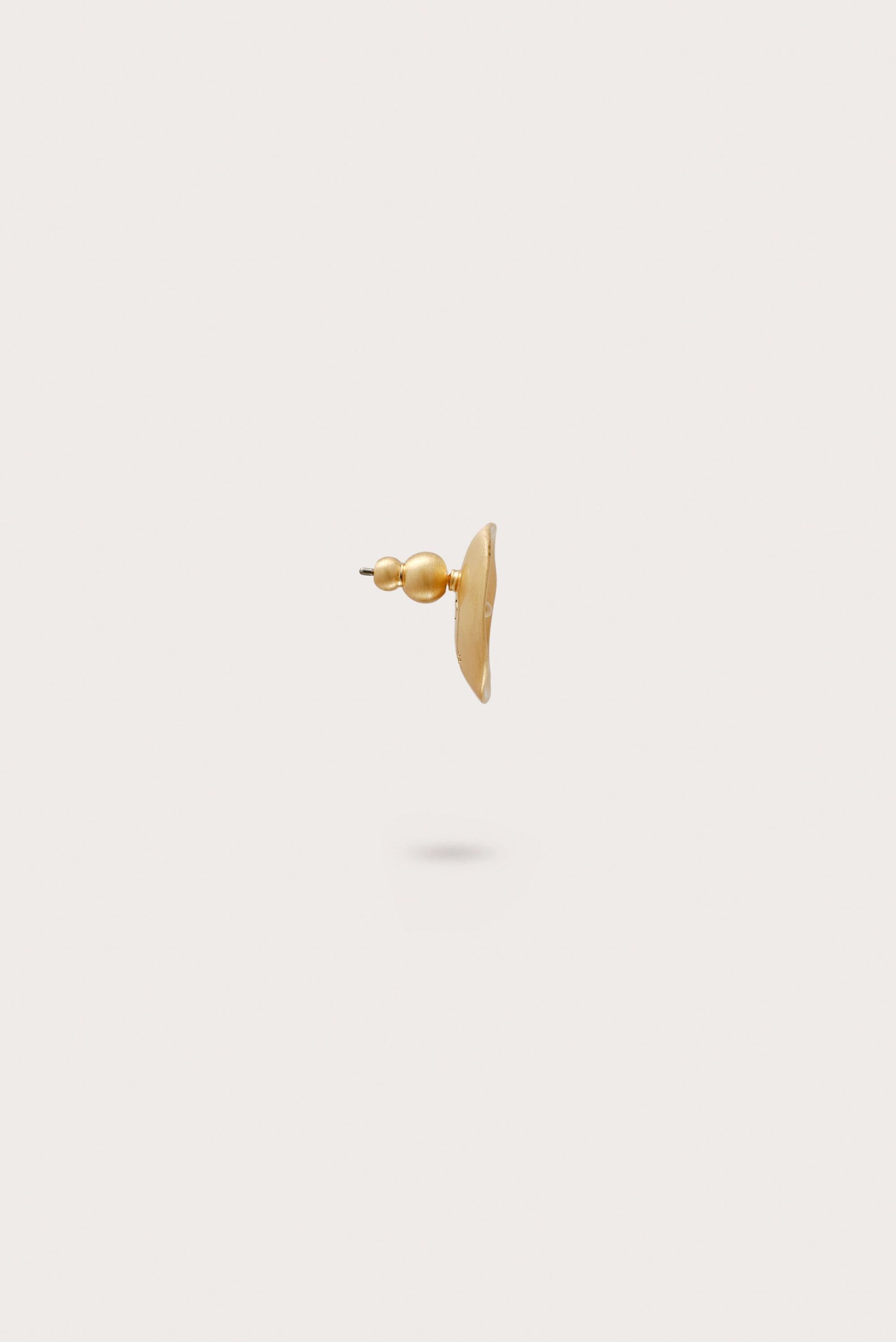 IZARAEARRING_BB_250924_CultGaia__R26-AX__11104_WEBBED-scaled