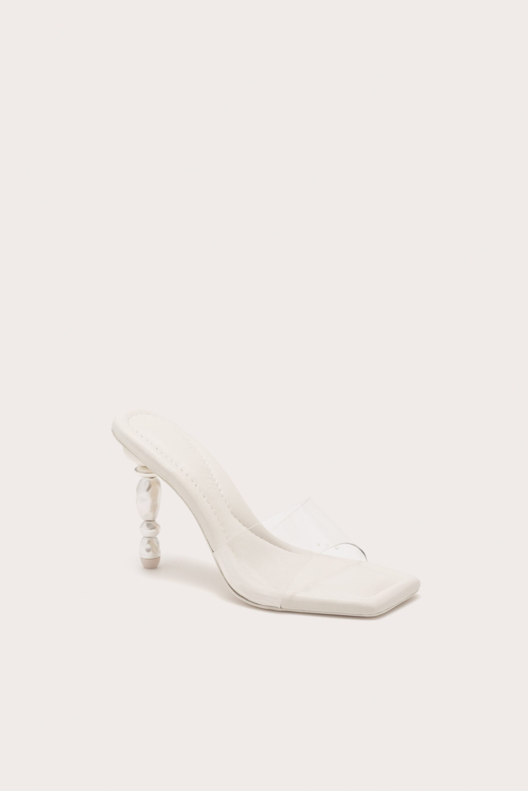 MAHINASANDAL_OFW_260123_Cult-Gaia_Product14993-scaled