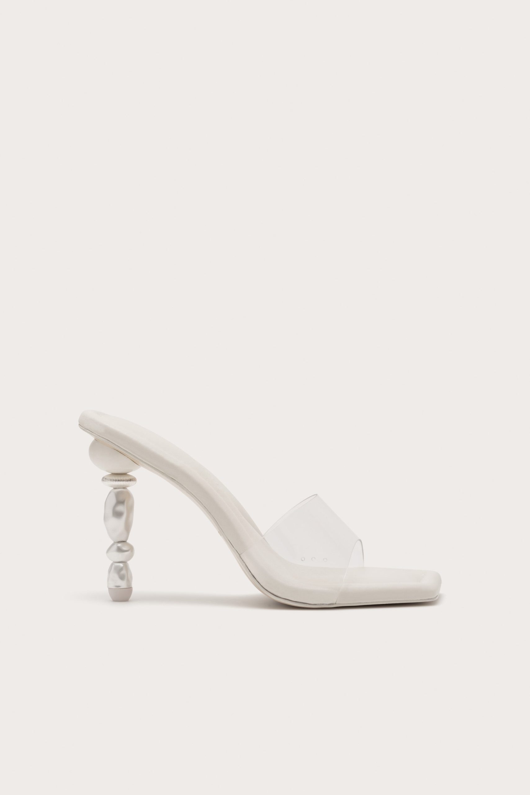 MAHINASANDAL_OFW_260123_Cult-Gaia_Product15038_WEBBED_1-scaled