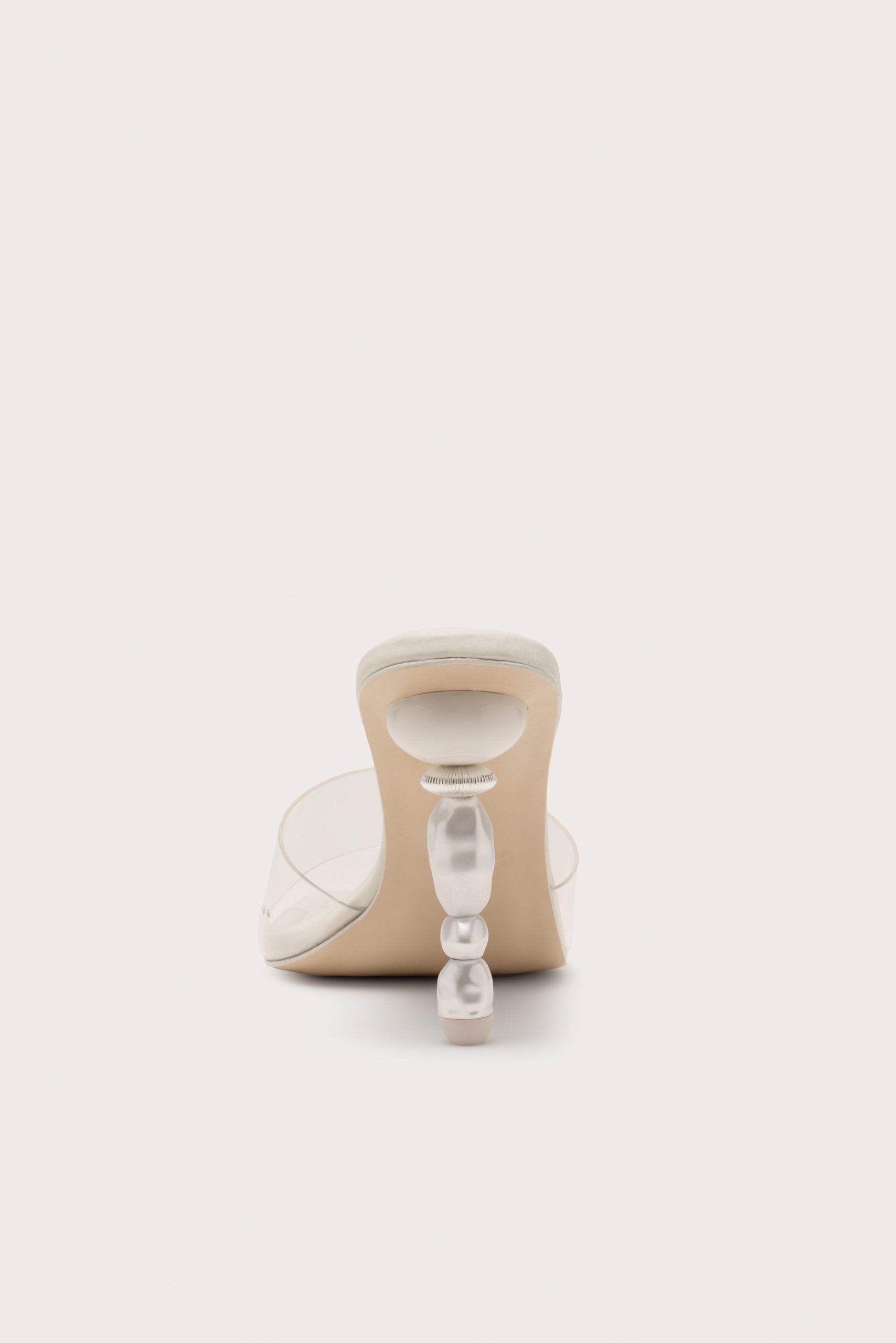MAHINASANDAL_OFW_260123_Cult-Gaia_Product15144-scaled