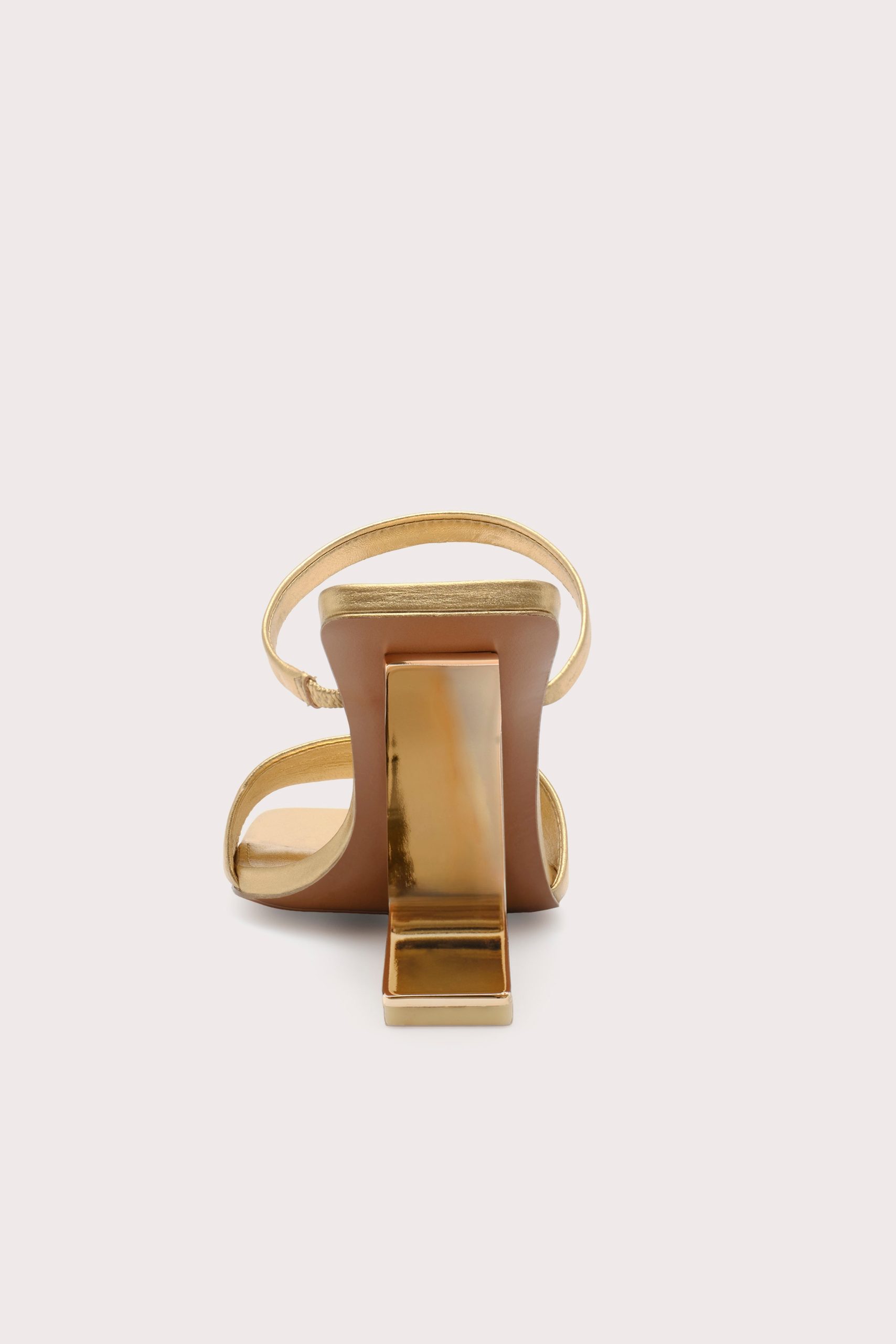 RENESANDAL_250709_CultGaia_F25-AX-FTW-BAGS6178_WEBBED_c84efc5a-36a0-48e3-8bd1-2c90b9866448-scaled